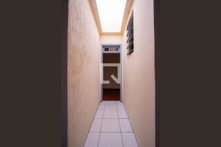 Casa à venda com 250m², 7 quartos e sem vaga Casa à venda com 250m², 7 quartos e sem vagaCorredor da casa 2