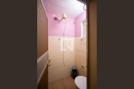 Casa à venda com 250m², 7 quartos e sem vaga Casa à venda com 250m², 7 quartos e sem vagaBanheiro da Suíte da casa 2