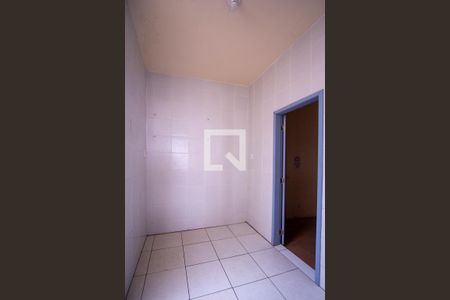 Casa à venda com 250m², 7 quartos e sem vaga Casa à venda com 250m², 7 quartos e sem vagaCozinha da casa 2