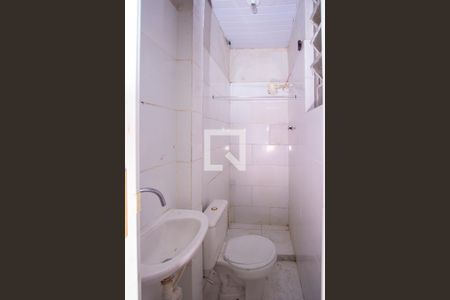 Casa à venda com 250m², 7 quartos e sem vaga Casa à venda com 250m², 7 quartos e sem vagaBanheiro da casa 1