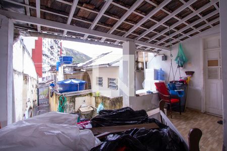 Casa à venda com 250m², 7 quartos e sem vaga Casa à venda com 250m², 7 quartos e sem vagaVaranda da casa 4