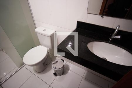 Casa à venda com 180m², 4 quartos e 2 vagasBanheiro 3