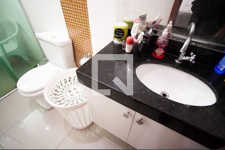 Casa à venda com 180m², 4 quartos e 2 vagasBanheiro do quarto 2