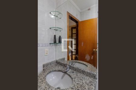 Casa à venda com 220m², 3 quartos e 4 vagas Casa à venda com 220m², 3 quartos e 4 vagasBanheiro 3