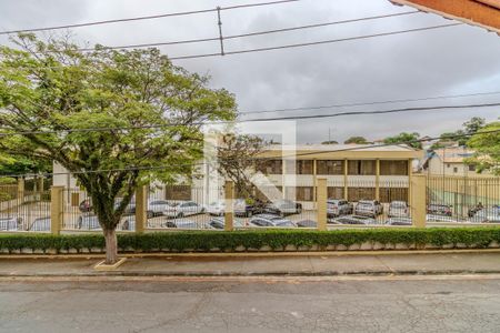 Casa à venda com 220m², 3 quartos e 4 vagas Casa à venda com 220m², 3 quartos e 4 vagasVista