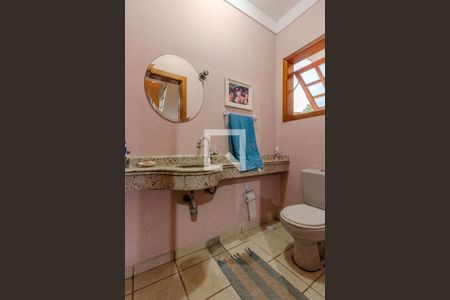 Casa à venda com 220m², 3 quartos e 4 vagas Casa à venda com 220m², 3 quartos e 4 vagasBanheiro 4