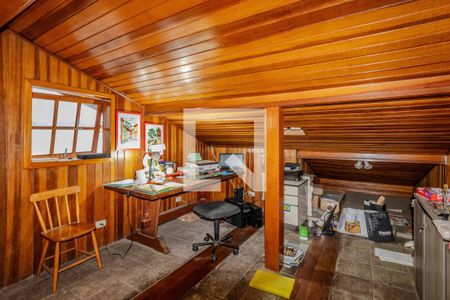 Casa à venda com 220m², 3 quartos e 4 vagas Casa à venda com 220m², 3 quartos e 4 vagasEscritório