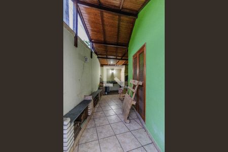 Casa à venda com 220m², 3 quartos e 4 vagas Casa à venda com 220m², 3 quartos e 4 vagasÁrea Externa