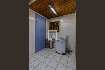 Casa à venda com 220m², 3 quartos e 4 vagas Casa à venda com 220m², 3 quartos e 4 vagasÁrea de Serviço