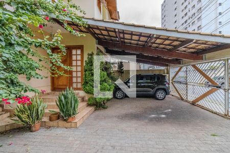 Casa à venda com 220m², 3 quartos e 4 vagas Casa à venda com 220m², 3 quartos e 4 vagasÁrea Externa