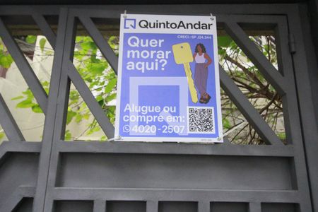 Casa à venda com 235m², 4 quartos e 3 vagasFachada