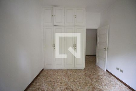 Casa à venda com 235m², 4 quartos e 3 vagasQuarto 2