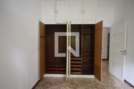 Casa à venda com 235m², 4 quartos e 3 vagasQuarto 2