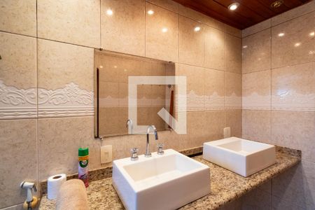 Casa de condomínio para alugar com 200m², 2 quartos e 3 vagas Casa de condomínio para alugar com 200m², 2 quartos e 3 vagasBanheiro do Quarto 2