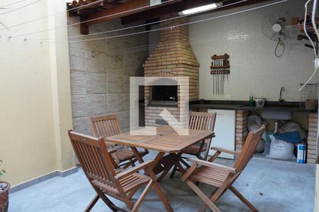 Casa à venda com 143m², 3 quartos e 2 vagasÁrea externa