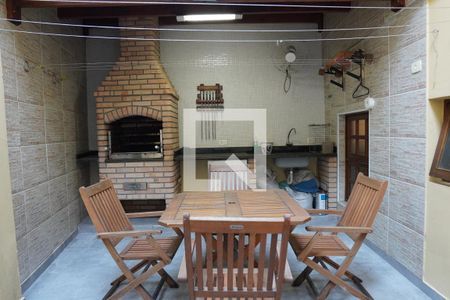 Casa à venda com 143m², 3 quartos e 2 vagasÁrea externa