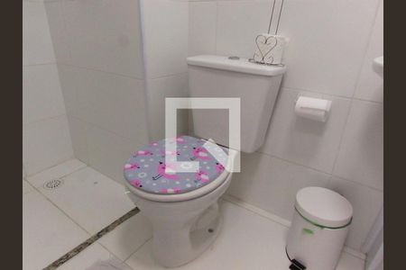 Banheiro  de apartamento à venda com 2 quartos, 45m² em Vila Suzana, São Paulo
