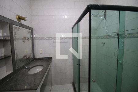 Casa à venda com 96m², 3 quartos e 1 vagaBanheiro