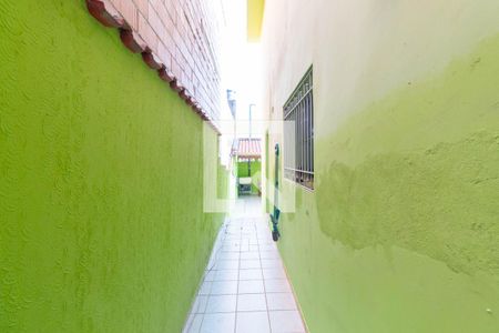 Casa à venda com 120m², 3 quartos e 1 vaga Casa à venda com 120m², 3 quartos e 1 vagaCorredor