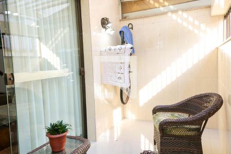 Casa de condomínio à venda com 85m², 2 quartos e 1 vaga Casa de condomínio à venda com 85m², 2 quartos e 1 vagaVaranda