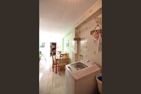 Casa à venda com 81m², 2 quartos e 1 vagaÁrea de Serviço