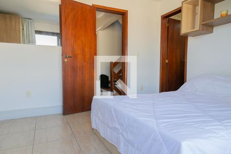 Casa à venda com 205m², 4 quartos e 2 vagas Casa à venda com 205m², 4 quartos e 2 vagasSuíte 1