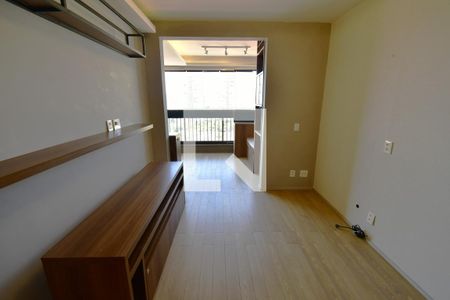 Sala de apartamento à venda com 3 quartos, 83m² em Vila Iza, Campinas
