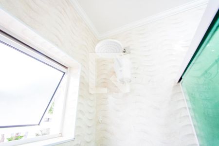 Casa à venda com 170m², 3 quartos e 2 vagas Casa à venda com 170m², 3 quartos e 2 vagasBanheiro social