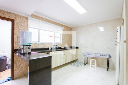 Casa à venda com 170m², 3 quartos e 2 vagas Casa à venda com 170m², 3 quartos e 2 vagasCozinha