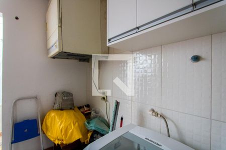 Casa à venda com 170m², 3 quartos e 2 vagas Casa à venda com 170m², 3 quartos e 2 vagasÁrea de serviço