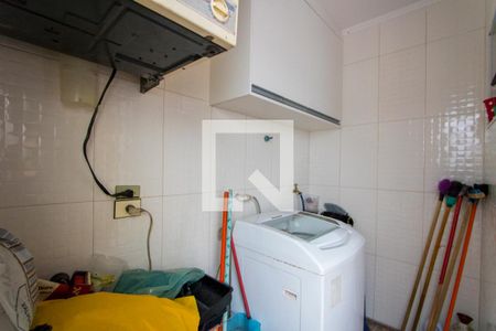 Casa à venda com 170m², 3 quartos e 2 vagas Casa à venda com 170m², 3 quartos e 2 vagasÁrea de serviço