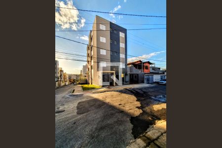 Apartamento à venda com 65m², 2 quartos e 1 vaga Apartamento à venda com 65m², 2 quartos e 1 vagaFachada