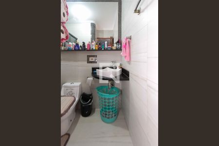 Apartamento à venda com 48m², 2 quartos e 1 vaga Apartamento à venda com 48m², 2 quartos e 1 vagaBanheiro Social