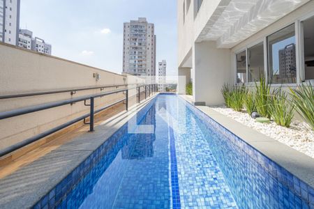 Apartamento à venda com 34m², 1 quarto e 2 vagas Apartamento à venda com 34m², 1 quarto e 2 vagasÁrea comum - Piscina