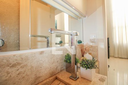 Casa à venda com 340m², 4 quartos e 4 vagasLavabo