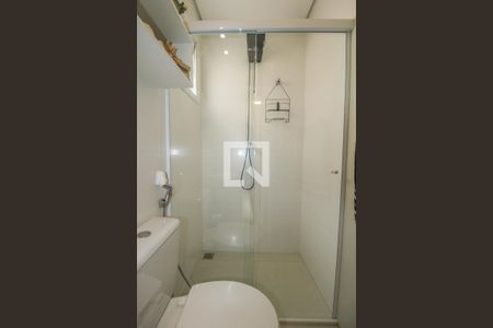 Casa à venda com 340m², 4 quartos e 4 vagasBanheiro de serviço