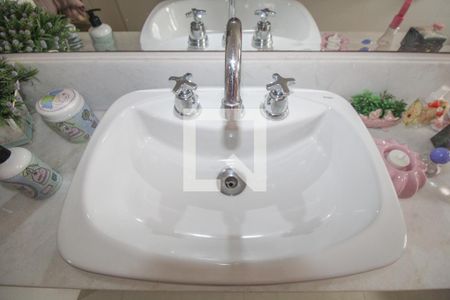 Casa à venda com 340m², 4 quartos e 4 vagasBanheiro do Quarto 4 (suíte)