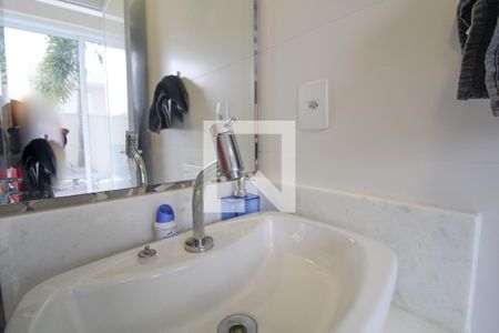 Casa à venda com 340m², 4 quartos e 4 vagasBanheiro da Piscina