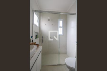 Casa à venda com 340m², 4 quartos e 4 vagasBanheiro do Quarto 1 (suíte)