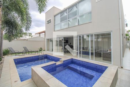 Casa à venda com 340m², 4 quartos e 4 vagasPiscina e Quintal
