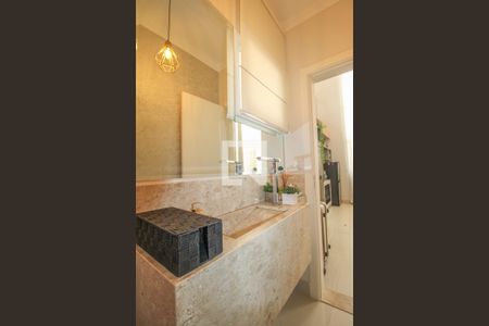 Casa à venda com 340m², 4 quartos e 4 vagasLavabo