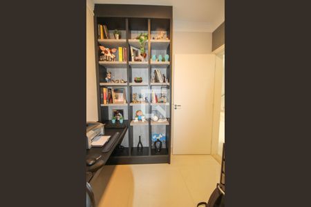 Casa à venda com 340m², 4 quartos e 4 vagasEscritório