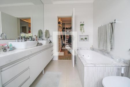 Casa à venda com 340m², 4 quartos e 4 vagasBanheiro do Quarto 3 (suíte master)