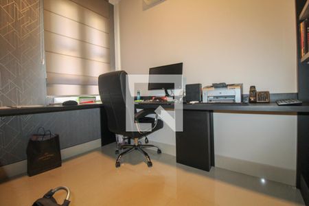 Casa à venda com 340m², 4 quartos e 4 vagasEscritório