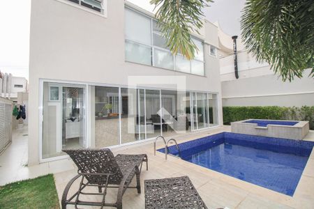 Casa à venda com 340m², 4 quartos e 4 vagasPiscina e Quintal