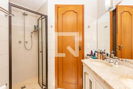 Apartamento à venda com 205m², 4 quartos e 3 vagas Apartamento à venda com 205m², 4 quartos e 3 vagasBanheiro da Suíte 3