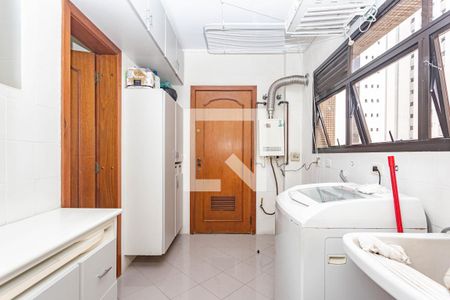 Apartamento à venda com 205m², 4 quartos e 3 vagas Apartamento à venda com 205m², 4 quartos e 3 vagasÁrea de Serviço