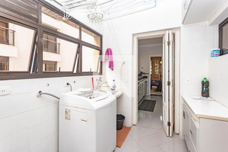 Apartamento à venda com 205m², 4 quartos e 3 vagas Apartamento à venda com 205m², 4 quartos e 3 vagasÁrea de Serviço