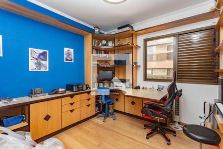 Apartamento à venda com 205m², 4 quartos e 3 vagas Apartamento à venda com 205m², 4 quartos e 3 vagasQuarto