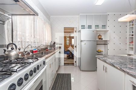Apartamento à venda com 205m², 4 quartos e 3 vagas Apartamento à venda com 205m², 4 quartos e 3 vagasCozinha